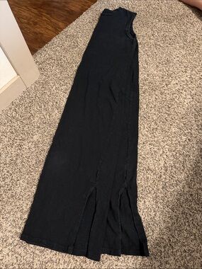 Universal Thread Black Sleeveless Maxi Skirt with Hem Slits